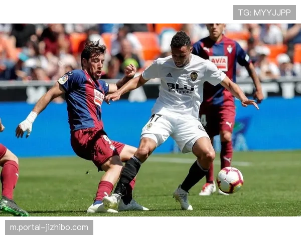 莱万特本赛季客场拿分占比高，达八成