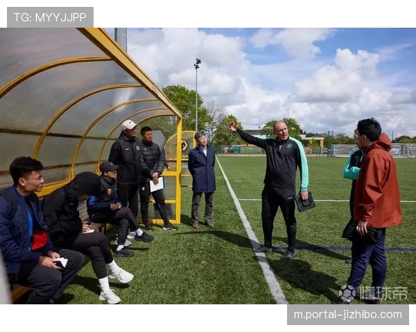 英超裁判培训升级，VAR操作标准化