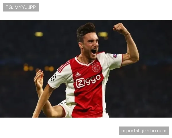 塔利亚菲科完成俱乐部500场里程碑,里昂赠球衣表彰 塔利亚菲科完成俱乐部500场里程碑,里昂赠球衣表彰